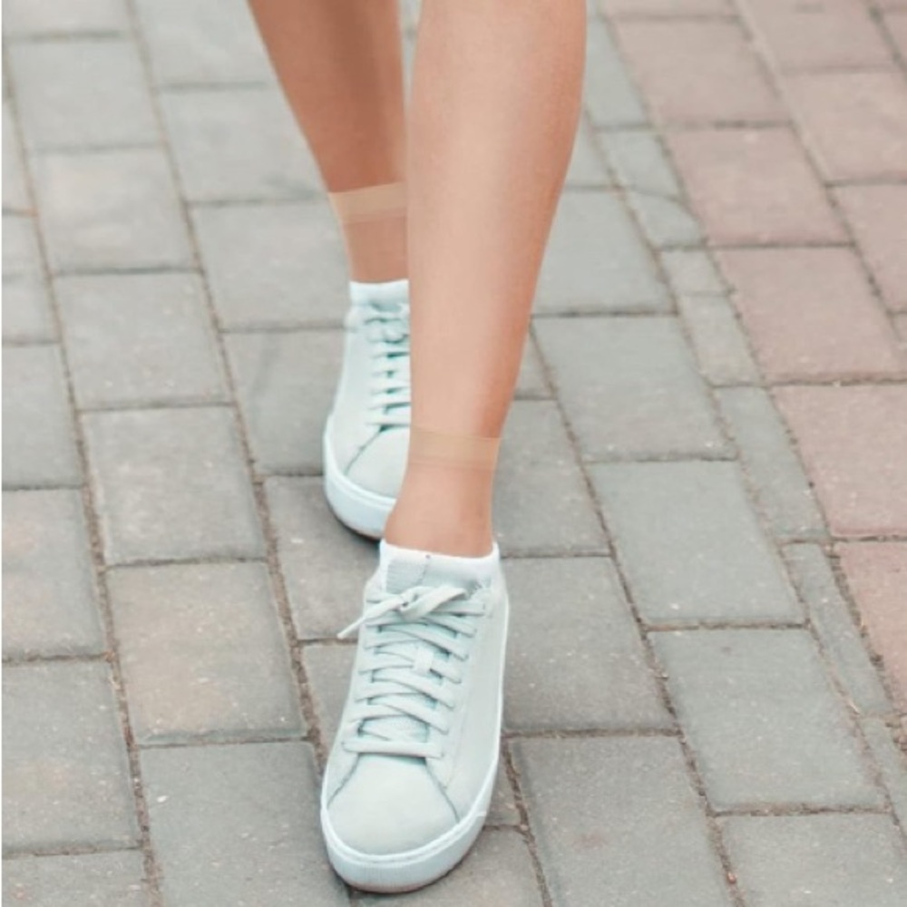 Pretty nylon anklet socks